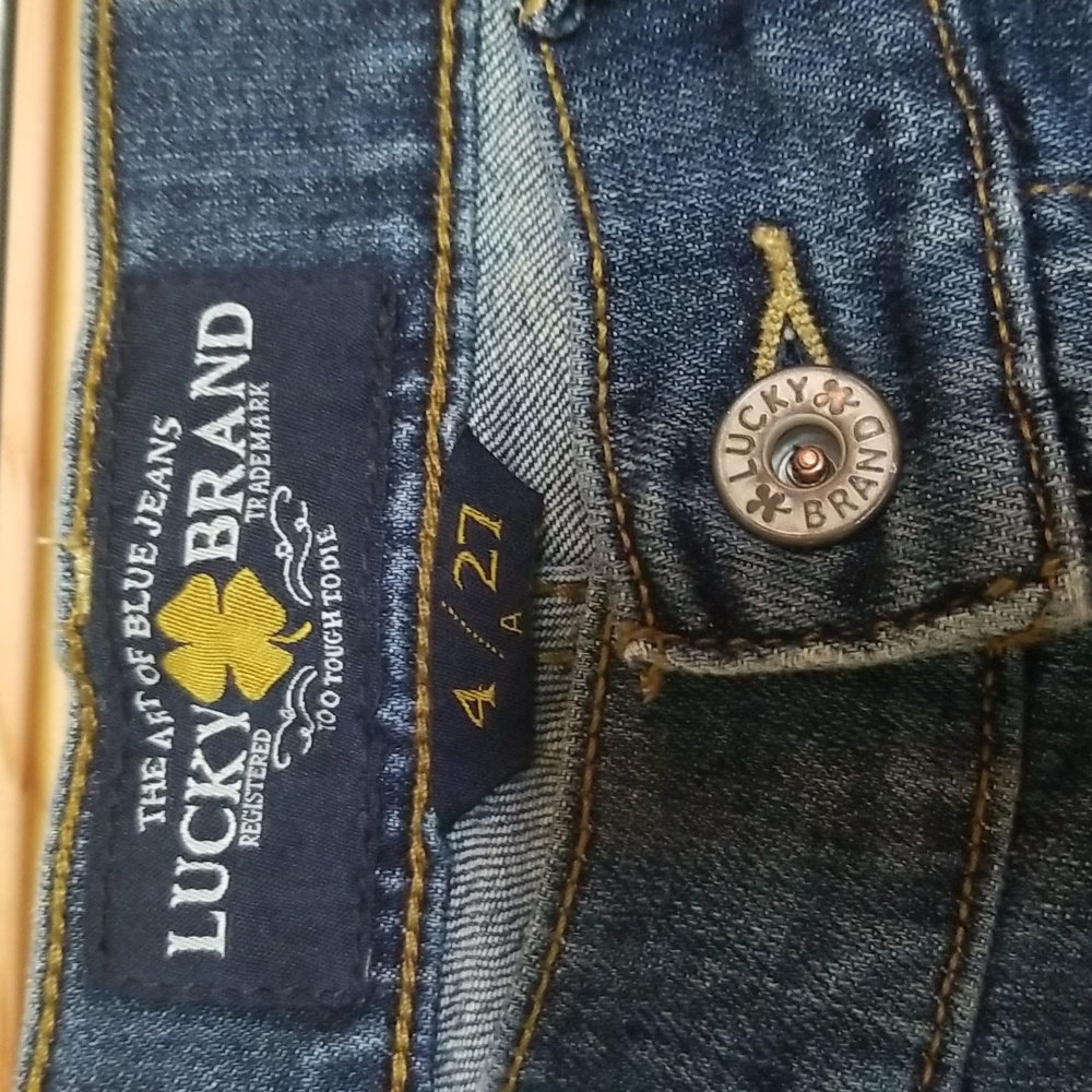 Lucky Brand Size 4 "Sweet 'N Low"  5-Pocket Jeans - Picture 4 of 9